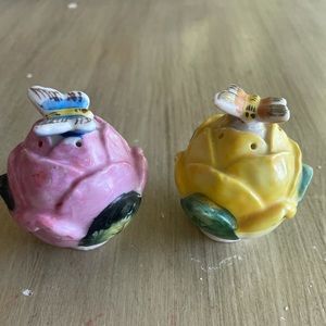 Vntg Salt/Pepper Shaker Butterfly on Rosebud Japan